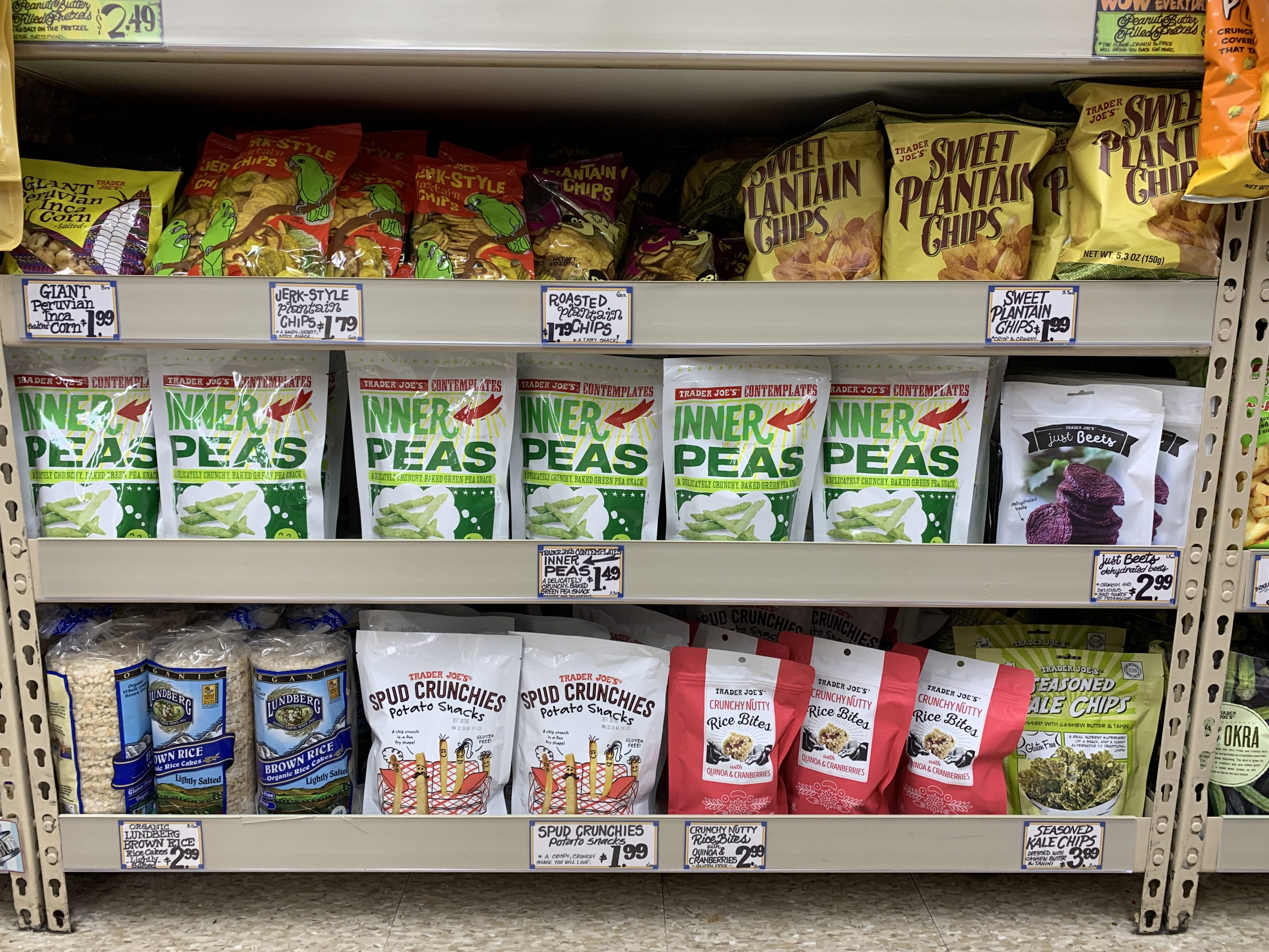 Using the fooducate app to find the healthiest snack at Trader Joes | For Animals For Earth